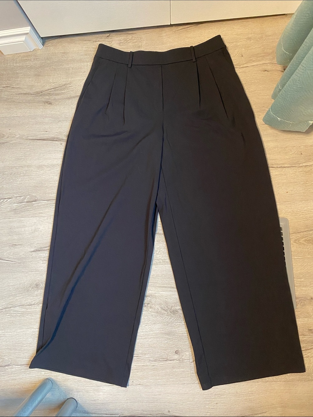 Lululemon Wide-Leg Black Women's Trousers